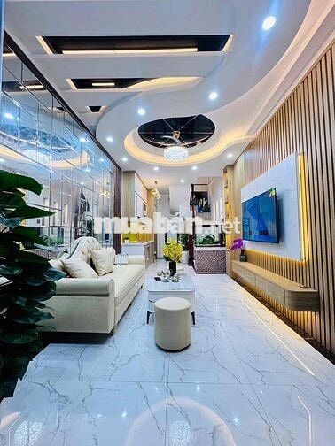 Bán Nhanh Nhà Mới 7 Tỷ Phạm Văn Đồng-32m2 5 Tầng