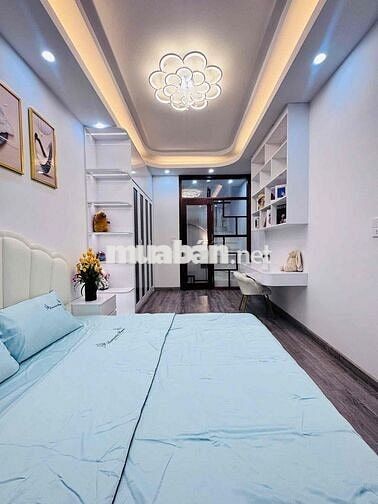 Bán Nhanh Nhà Mới 7 Tỷ Phạm Văn Đồng-32m2 5 Tầng