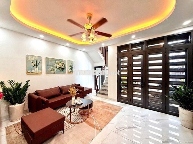 VIP! Nhà mới Minh Khai 5 tầng thang máy, 5 ngủ đủ công năng.