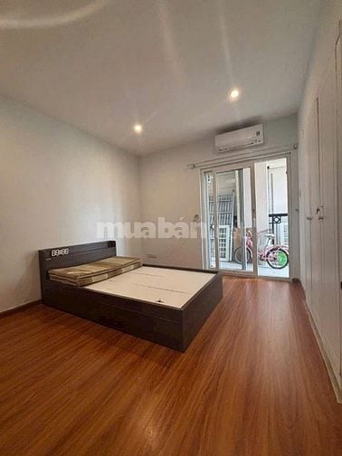 Chung cư Phú Thạnh, Nguyễn Sơn, TP: 3p ngủ, 110m2, ban công, 10triệu