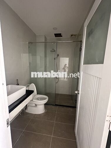 Nhà cho thuê khu bàu cát P14 TB. 4m x 17m 5 tầng 6p 5wc giá 22tr TL
