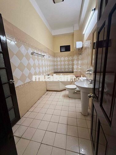 Cho Thuê Nhà Nguyên Căn 2,5 Tầng - Đường Nguyễn Phong Sắc