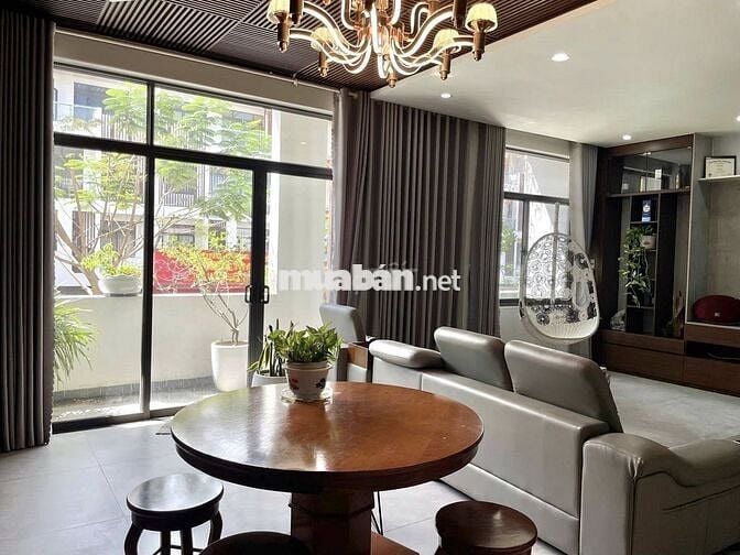 SHOPHOUSE 3 PHÒNG NGỦ 2 WC DIỆN TÍCH RỘNG