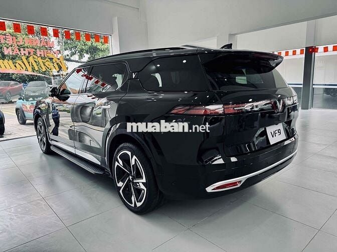 VINFAST VF9 PLUS 7 CHỔ TRẦN THÉP MỚI NHẤT 2025