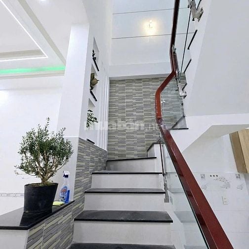 CHUYỂN CÔNG TÁC CHỦ BÁN NHÀ NGAY SÂN BAY LONG THÀNH 