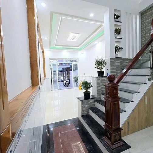 CHUYỂN CÔNG TÁC CHỦ BÁN NHÀ NGAY SÂN BAY LONG THÀNH 