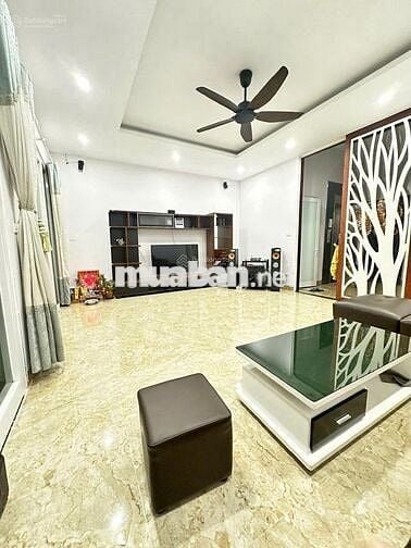 NHÀ ĐẸP CHO THUÊ MT NGUYỄN HỮU TIẾN_ 5,5X18M_ TRỆT 3 LẦU, CÓ NỘI THẤT