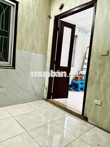Cho thuê nhà riêng 3 tầng 25m2, 3 phòng ngủ, 1 phòng khách