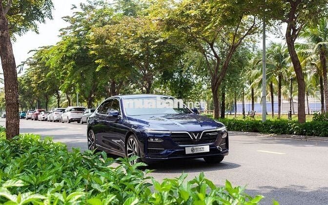 VinFast Lux A2.0 Premium 2.0 AT 2020