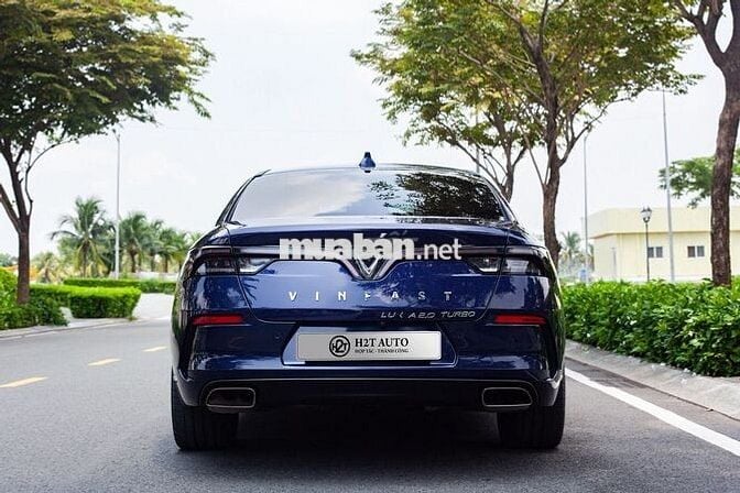 VinFast Lux A2.0 Premium 2.0 AT 2020