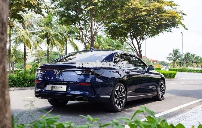 VinFast Lux A2.0 Premium 2.0 AT 2020