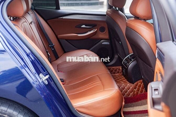 VinFast Lux A2.0 Premium 2.0 AT 2020