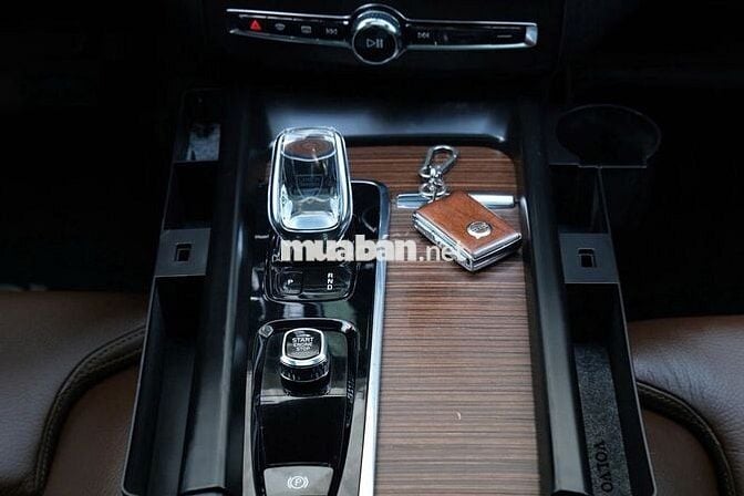 Volvo XC60 2022 Inscription B6 AWD - 46,000 km.