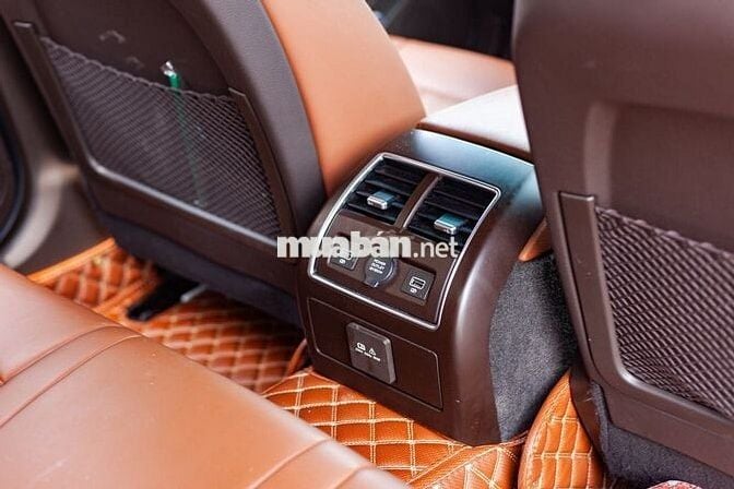 VinFast Lux A2.0 Premium 2.0 AT 2020