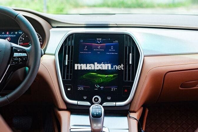 VinFast Lux A2.0 Premium 2.0 AT 2020