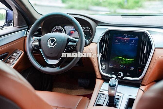VinFast Lux A2.0 Premium 2.0 AT 2020