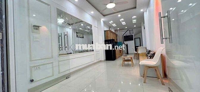 NGƯỜI NHÀ NHỜ BÁN  6 TẦNG -35M  GIÁ CHỈ 8,8 TỶ 30M RA PHÔ  QUANG TRUNG