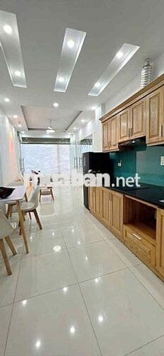 NGƯỜI NHÀ NHỜ BÁN  6 TẦNG -35M  GIÁ CHỈ 8,8 TỶ 30M RA PHÔ  QUANG TRUNG