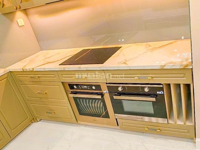 Bán Penthouse tại Vinhomes Central Park - Park 1 gồm 4 phòng ngủ 180m2