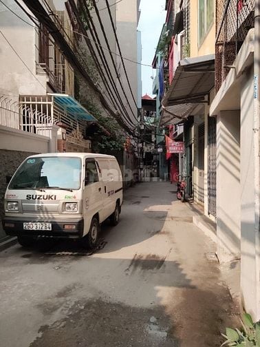 Tôi cần bán nhà 3 tầng nhà phân lô cát bộ Giáp Bát 50m ôto vào 12,7ty