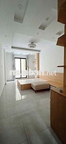 NGƯỜI NHÀ NHỜ BÁN  6 TẦNG -35M  GIÁ CHỈ 8,8 TỶ 30M RA PHÔ  QUANG TRUNG