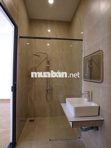 Chính chủ cần bán nhà liền kề biệt thự sân vườn nghệ sĩ Việt Hương