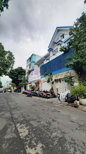 Bán nhà 5 tầng đường HOA CÚC QUẬN PHÚ NHUẬN