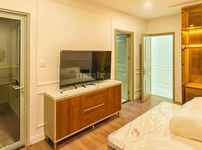 Bán Penthouse tại Vinhomes Central Park - Park 1 gồm 4 phòng ngủ 180m2