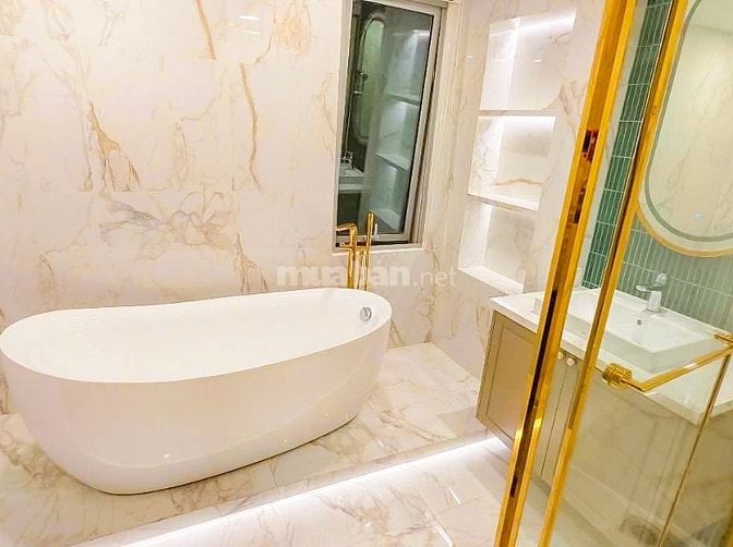 Bán Penthouse tại Vinhomes Central Park - Park 1 gồm 4 phòng ngủ 180m2