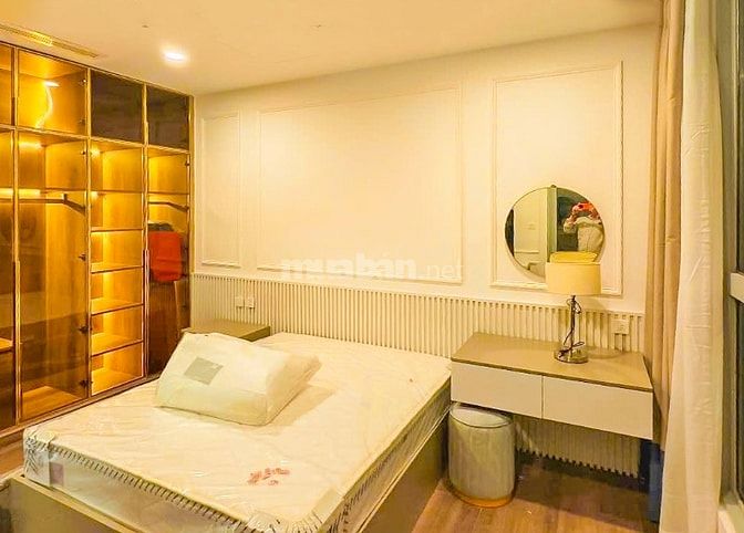Bán Penthouse tại Vinhomes Central Park - Park 1 gồm 4 phòng ngủ 180m2