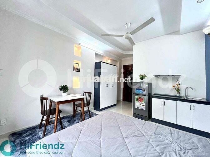 Cho Thuê Studio 30m2 Full NT Balcon Ngay Cầu Vượt 3/2 Đh kinh Tế UEH