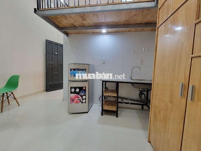 Phòng trọ Bình Thạnh có gác, ban công, cửa sổ Xô Viết Nghệ Tĩnh