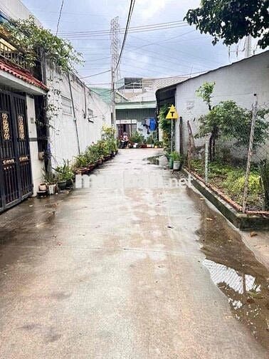 🟢BÁN NHÀ BÌNH DƯƠNG        Nhà sổ riêng cấp 4 gác lửng đúc sổ hoàn côn
