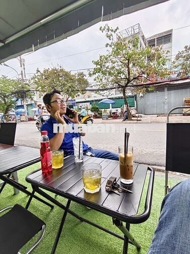 Sang quán cà phê do ko có thời gian quản lý .