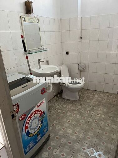 Cho thuê phòng trống (máy lạnh) 19m2