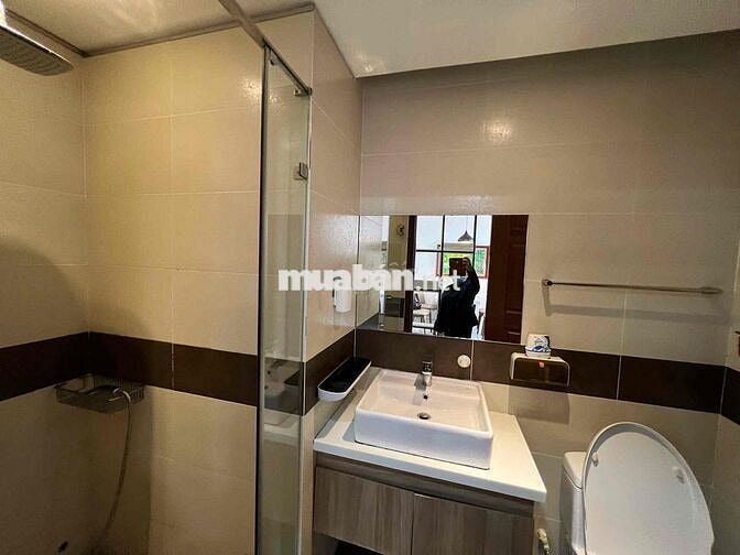 Cho thuê 2PN.1WC full nội thất ở ngay cc Novaland sân bay