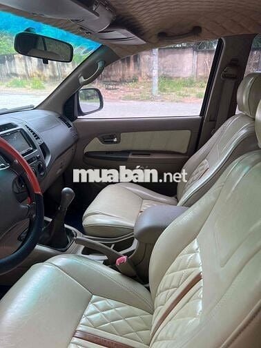 Toyota Fortuner 2010 2.5G - 180000 km