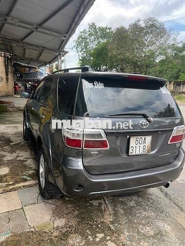 Toyota Fortuner 2010 2.5G - 180000 km