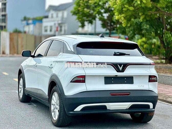VF6 Eco Suất quà tặng đã bao gồm lăn bánh