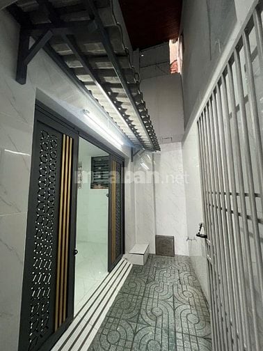 Cần tiền bán gấp nhà hẻm 2// P.Vườn Lài, diện tích:41.9 m2(3.25m x13m)