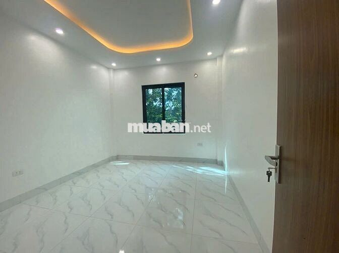Nhà 4T*40m2 full nội thất- ngõ thông ô tô qua nhà-Gần QL6- Giá 3,1 tỷ