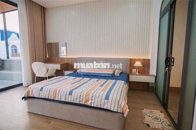 NHÀ ĐẸP KHU XÂY DỰNG GIÁP NAM LONG CẦN THƠ (CÓ SÂN ĐỂ Ô TÔ)
