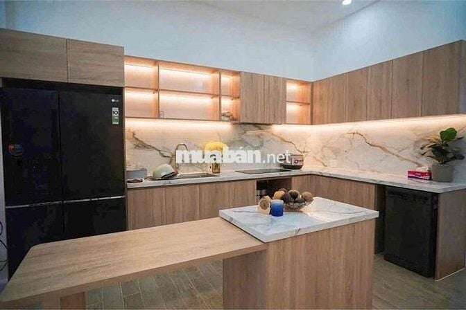 NHÀ ĐẸP KHU XÂY DỰNG GIÁP NAM LONG CẦN THƠ (CÓ SÂN ĐỂ Ô TÔ)