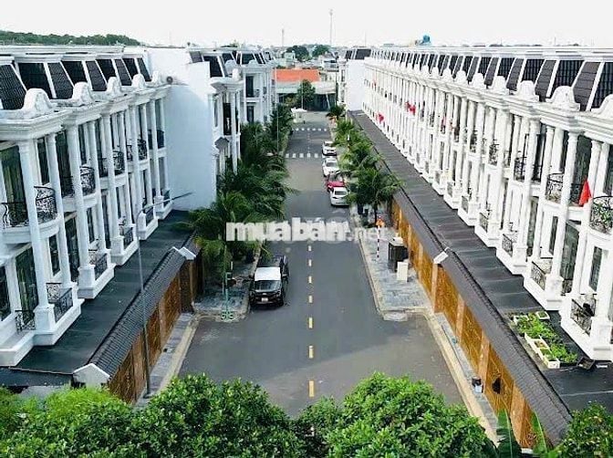 Bán nhà trung tâm Dĩ An sẵn sổ sang tên ngay!