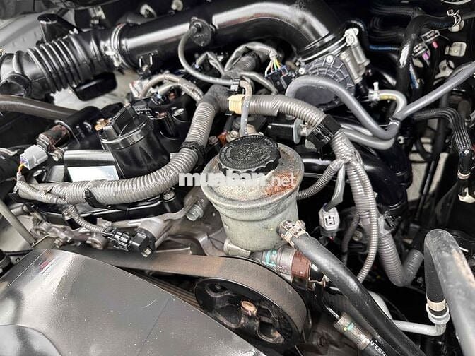 Toyota Innova 2016 2.0E - 82000 km