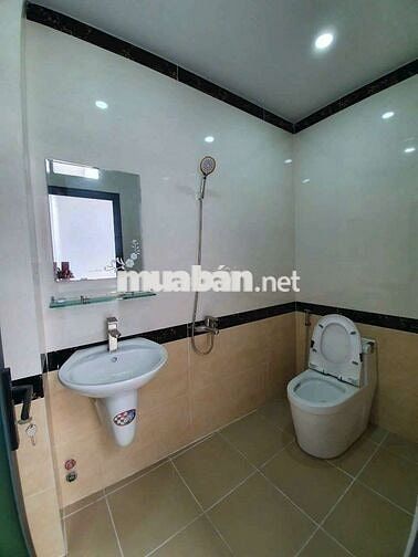 Nhà MT đường Số 18B [4,5x17 - 3 lầu, 5pn, 6toilet]
