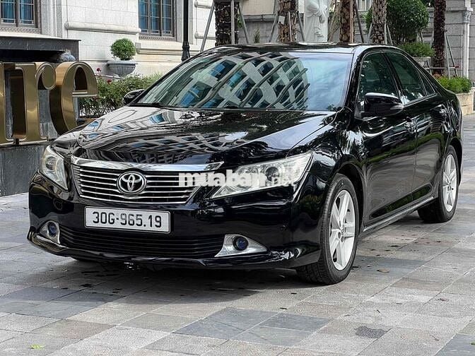 Toyota Camry 2014 2.5Q - 150000 km