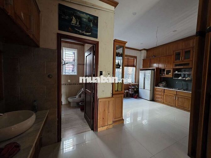 CHO THUÊ BIỆT THỰ CĂN GÓC 15X20 KDC CHÁNH NGHĨA