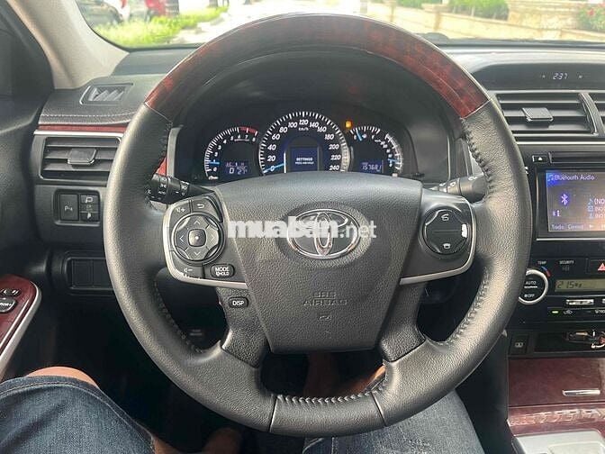 Toyota Camry 2014 2.5Q - 150000 km