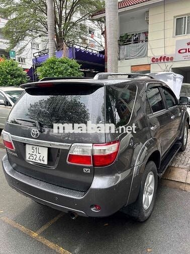 Toyota Fortuner 2010 2.7V - 138000 km
